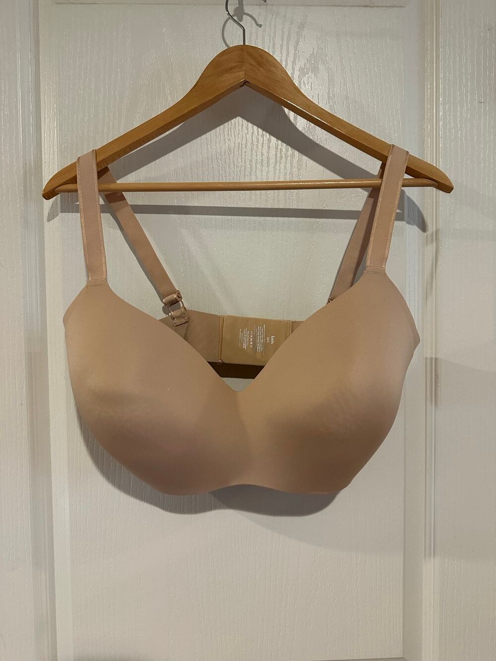 Knix 36G Wireless Wing Woman Nude Bra